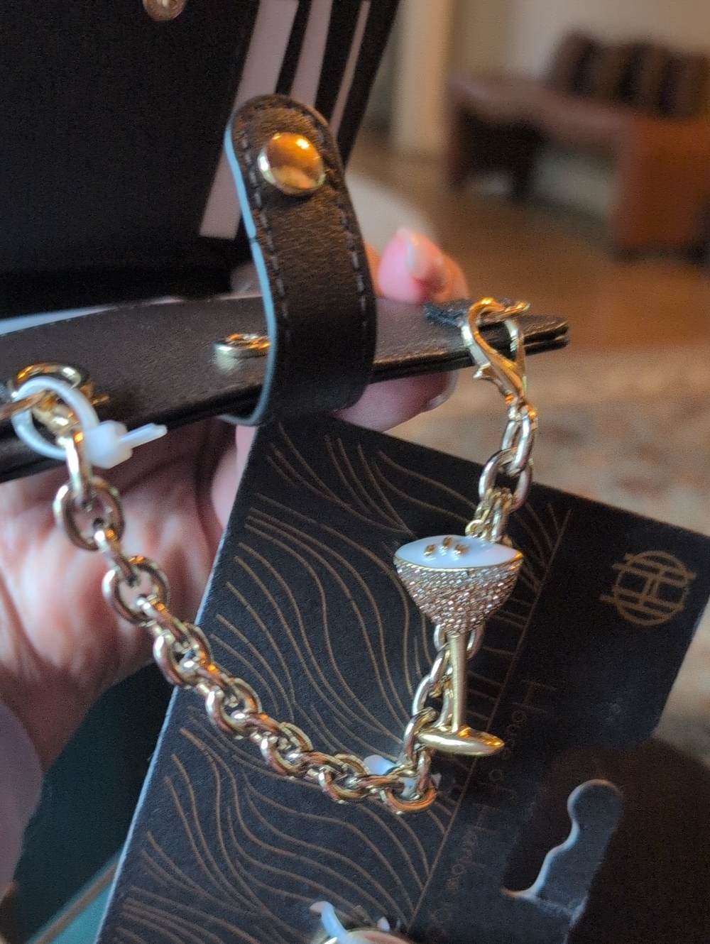 House of Harlow 1960 Brown Faux Leather Small Wallet Set with Keychain - Picture 5 of 8